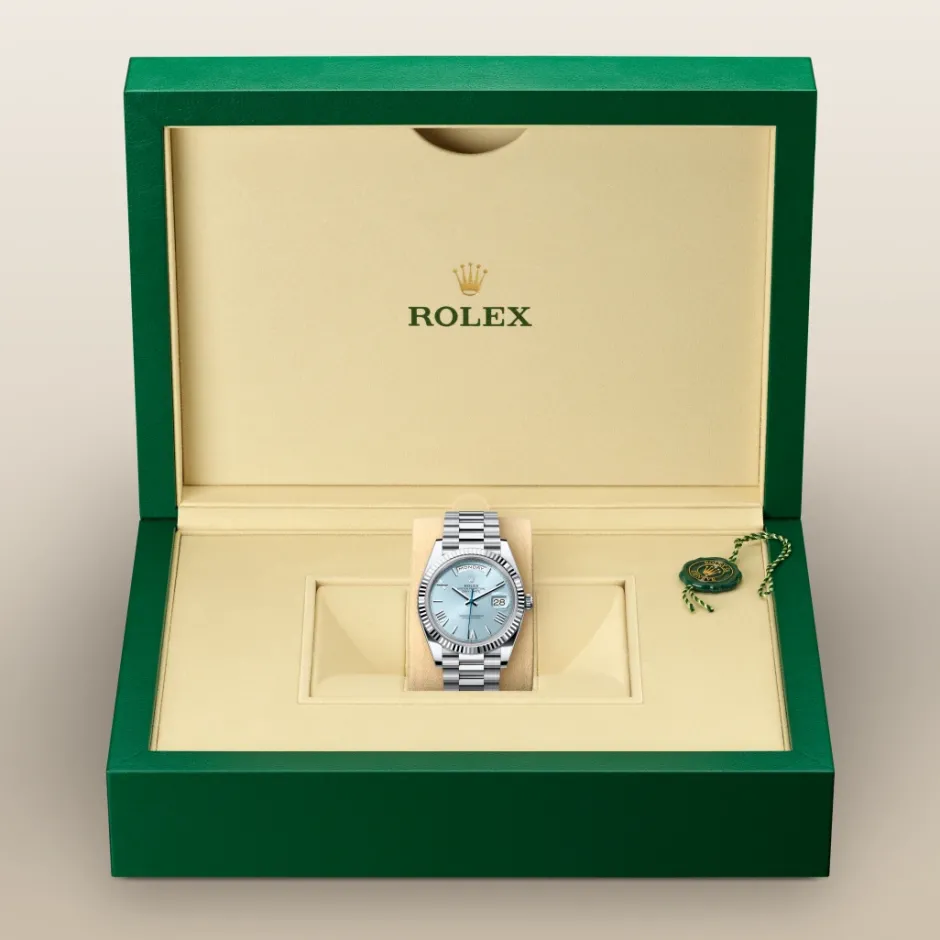 rolex Day-Date 40 Oyster, 40 mm, platinum M228236-0012
