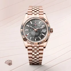 rolex Sky-Dweller Oyster, 42 mm, Everose gold M336935-0008